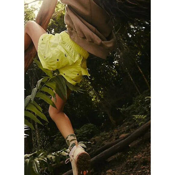 Free People New heights shorts in sour citrus yellow Size Small NWT - Picture 3 of 10